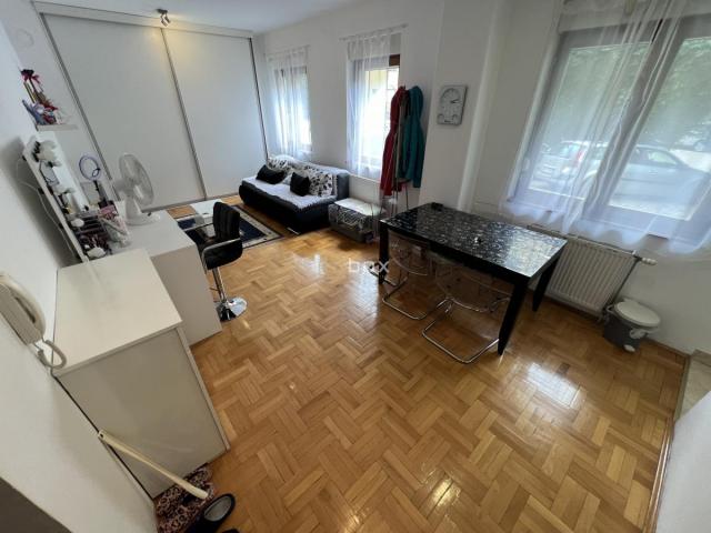 Garsonjera, 32m2, Centar