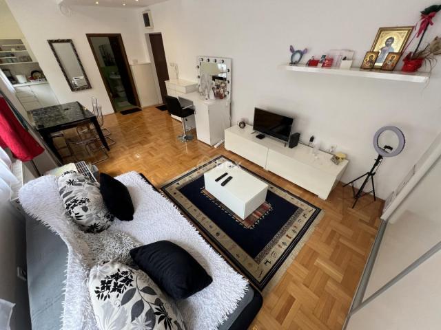 Garsonjera, 32m2, Centar