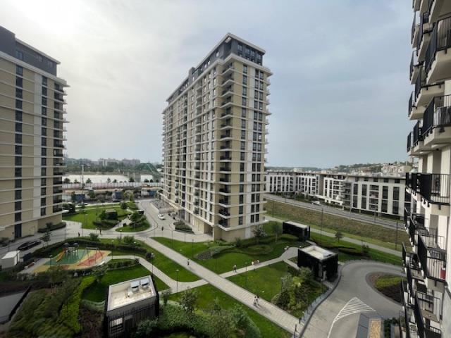 Elegant flat with river view