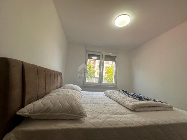 RIJEKA, SRDOČI – neu renoviertes 2 Schlafzimmer + Badezimmer, 71 m2, 1. Stock, Loggia, Meerblick