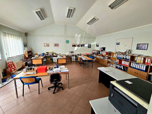 KASTAV - hall and office space on a plot of 3000 m2