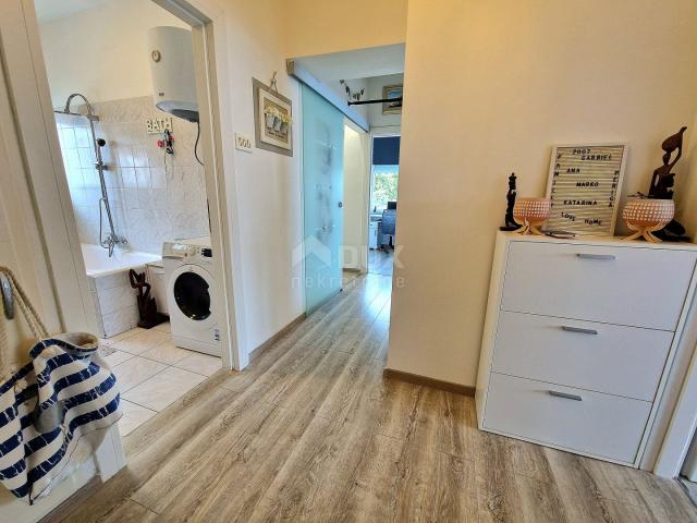 RIJEKA, KRNJEVO - neu renovierte Wohnung, 2 Schlafzimmer, 3. Stock, Loggia, Meerblick