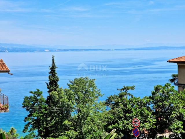 OPATIJA, VOLOSKO - Haus mit drei Wohneinheiten, 100 m vom Meer entfernt