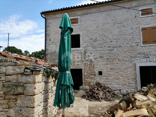 ISTRIA, VODNJAN Stone house in the center of Istria - ROH BAU