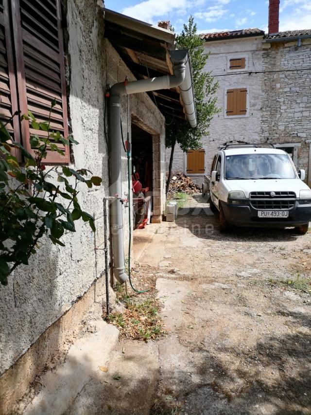 ISTRIA, VODNJAN Stone house in the center of Istria - ROH BAU