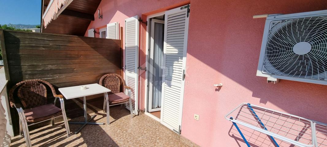 NOVI VINODOLSKI - Apartments and business premises in a quiet location near the sea