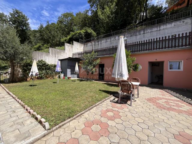 NOVI VINODOLSKI - Apartments and business premises in a quiet location near the sea