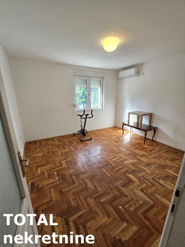 4 Četvorosoban stan PETROVARADIN, 118450€