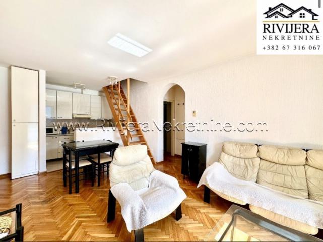 For Sale four-bedroom apartment in Dobrota Kotor