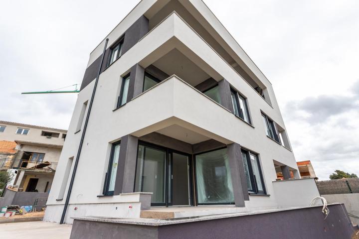 Šibenik, ŽABORIĆ-NOVOGRADNJA, vrhunski penthouse blizu mora 151, 90 m2