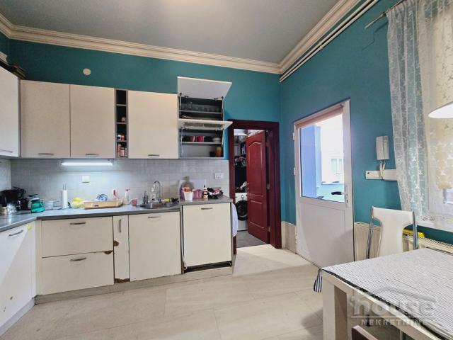 Kuća NOVI SAD, CENTAR, kv: 180, € 460000, ID: 3046281