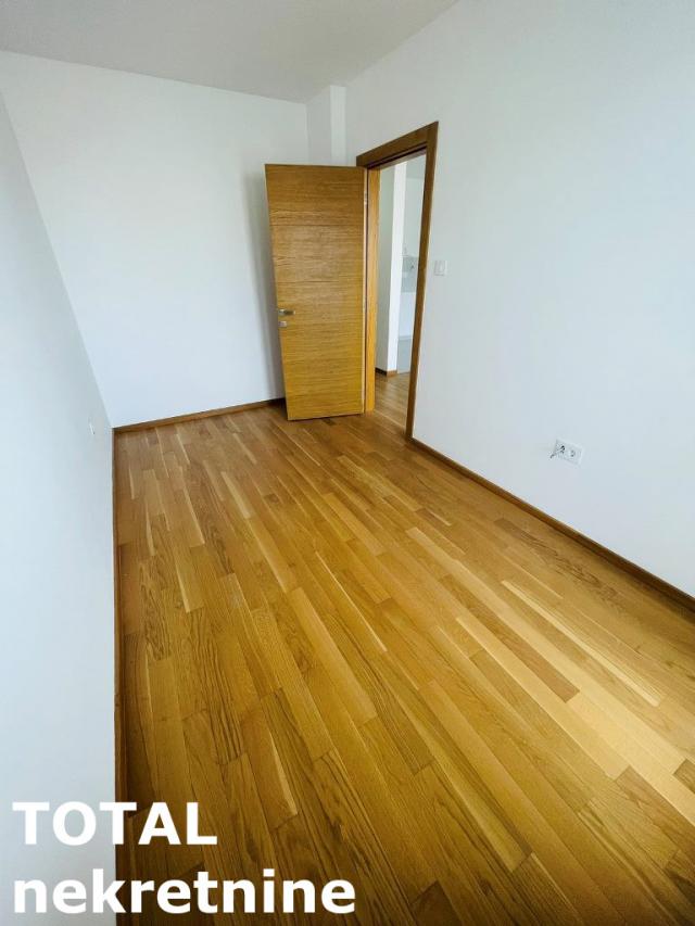 2 Dvosoban stan NOVI SAD, 133900€