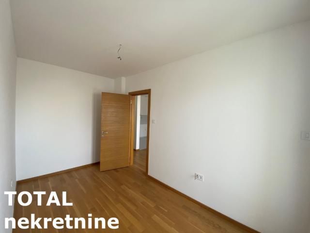 2 Dvosoban stan NOVI SAD, 133900€