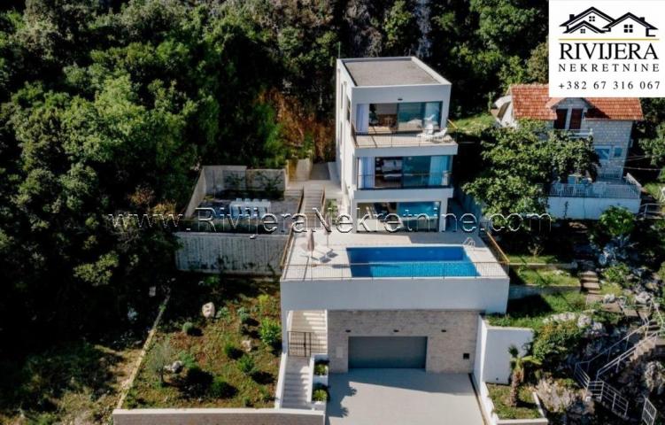 Luxury Villa with a panoramic view of the sea, Njivica, Herceg Novi