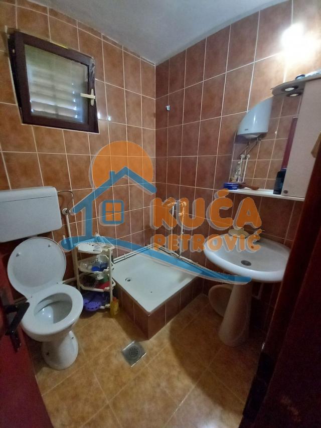 Kuća na Paliluli, 236 m2, na 10 ari placa