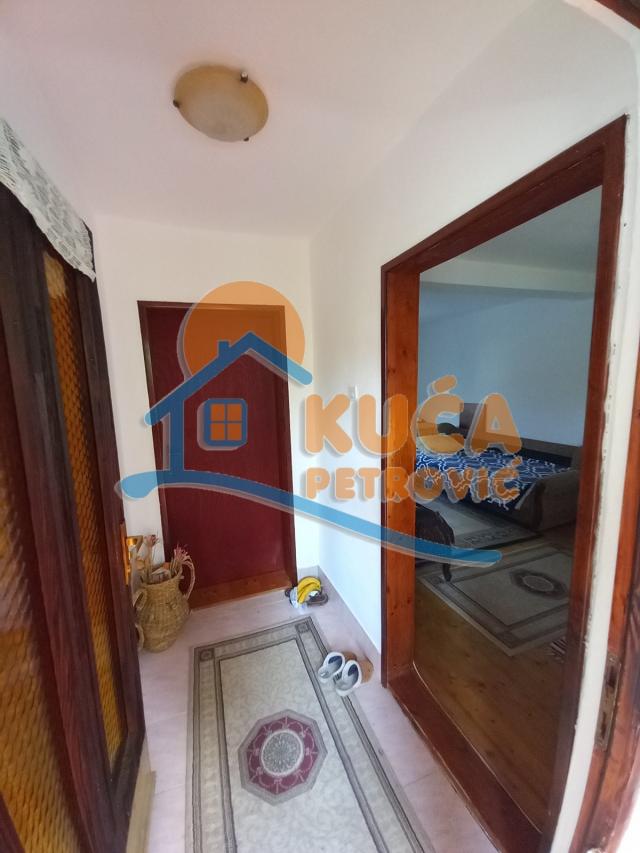 Kuća na Paliluli, 236 m2, na 10 ari placa