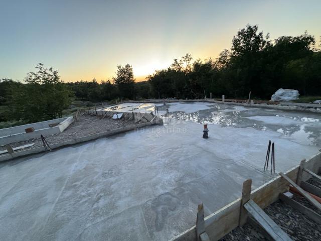 ISTRIEN, LABIN - Modern gestaltetes einstöckiges Haus mit Swimmingpool am Rande des Dorfes