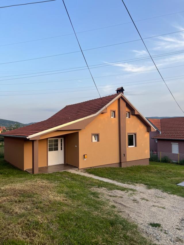 KUCA BRESNICA METINO BRDO NOVOGRADNJA 90M2