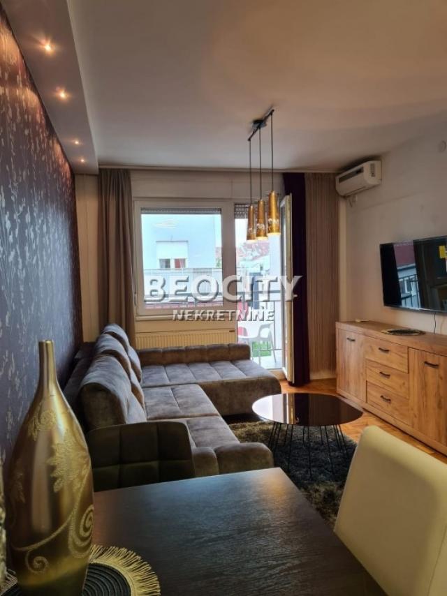 Novi Sad, Centar, Devet Jugovića, 3. 0, 68m2, 143000EUR