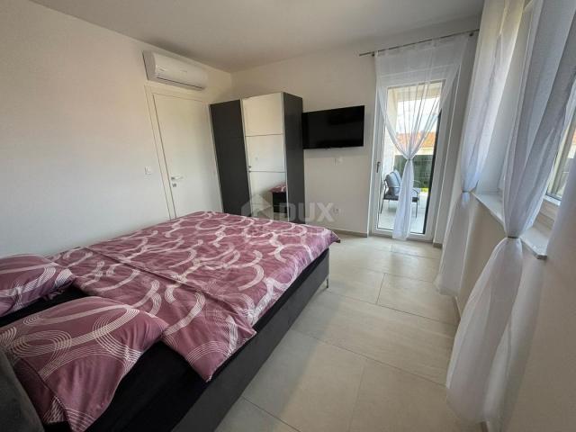 ZADAR, PRIVLAKA - Penthouse na 130m od mora