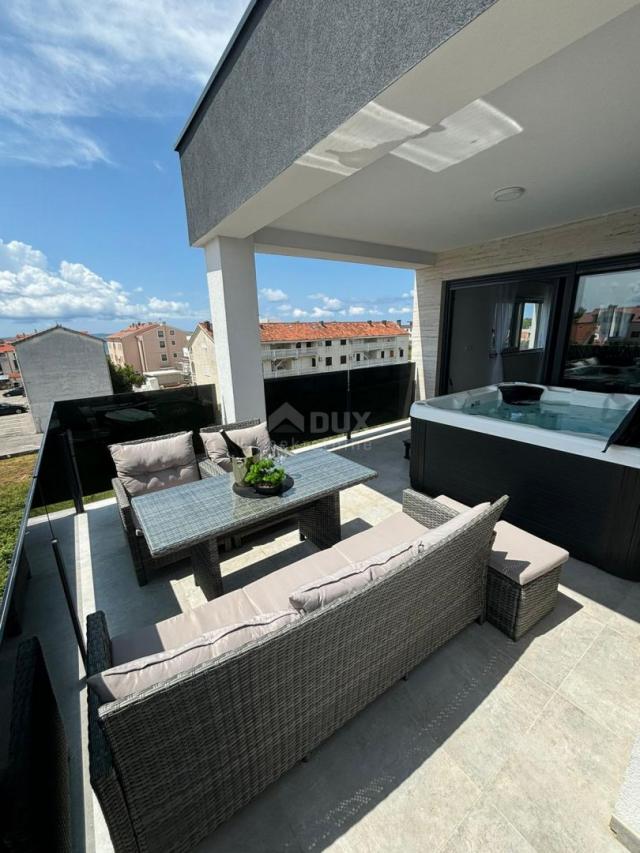 ZADAR, PRIVLAKA - Penthouse 130m from the sea