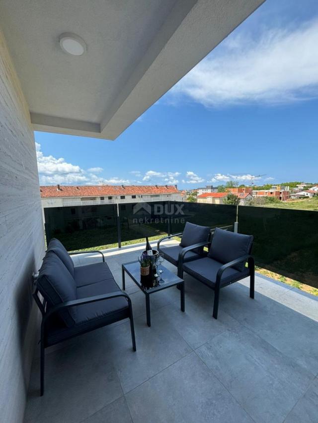 ZADAR, PRIVLAKA - Penthouse 130 m vom Meer entfernt