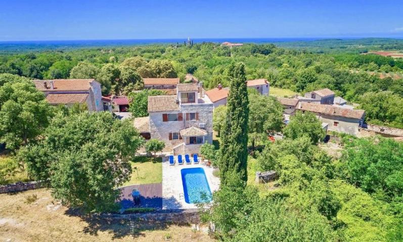 ISTRIEN, VIŠNJAN - Istrisches autochthones Haus mit Swimmingpool und Meerblick