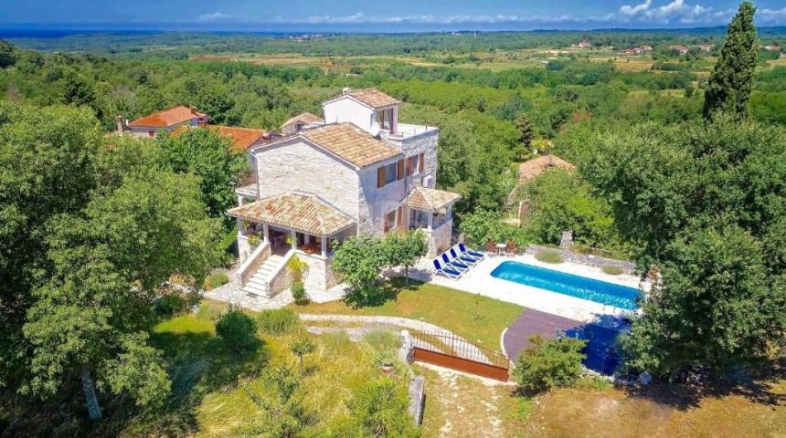 ISTRIEN, VIŠNJAN - Istrisches autochthones Haus mit Swimmingpool und Meerblick