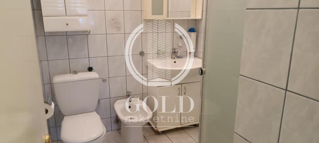 Izdajemo 3. 5 stan na Limanu 2, Novi Sad, 81m2, 900e ID#5210