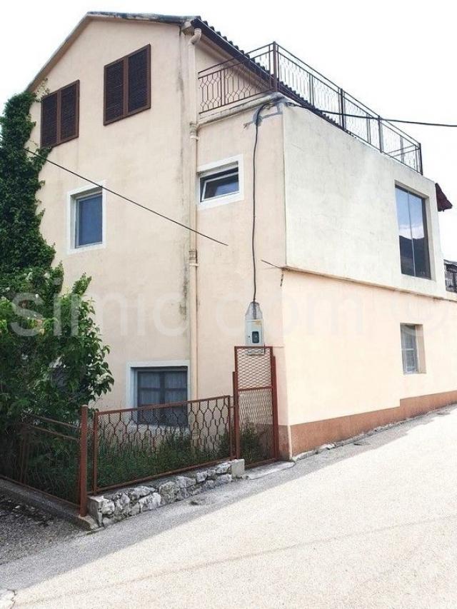 Apartmanska kuća na mirnoj lokaciji, Pelješac