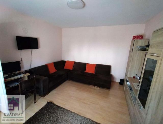 Kuća sa poslovnim prostorom 220 m², 13 ari, Ub, Lončanik –88000 €