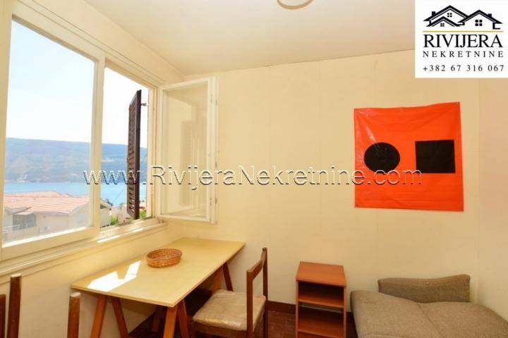  One-bedroom apartment with a great view of the sea, Topla 2, Herceg Novi