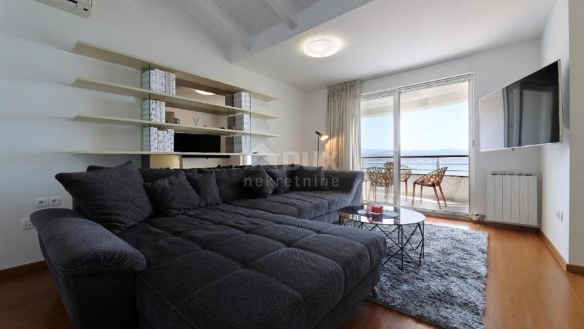 OPATIJA, IČIĆI - excellent larger apartment in a newer building with pool, sea view and garage