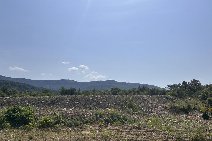 Istra, Ročko Polje, građevinsko zemljište 15852m2 u industrijskoj zoni