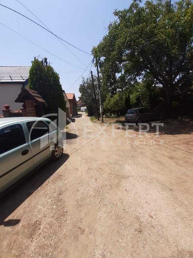 Plac, vikend naselje Vinik, 1405m2, blizu etno kuće Konstantinov Konak