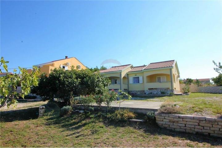 TWO HOUSES WITH A BEAUTIFUL SEA VIEW, NOVIGRAD