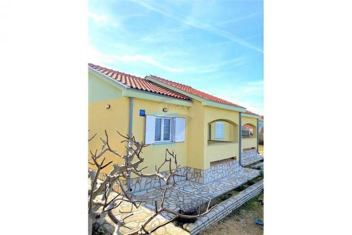 TWO HOUSES WITH A BEAUTIFUL SEA VIEW, NOVIGRAD