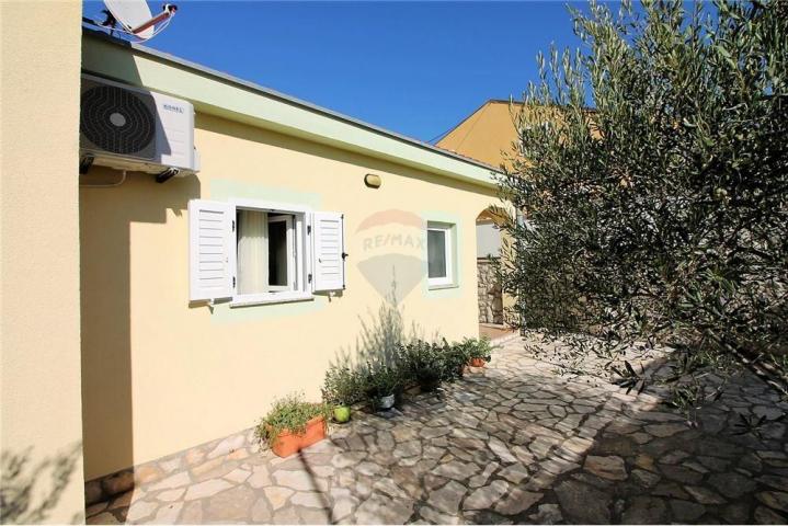 TWO HOUSES WITH A BEAUTIFUL SEA VIEW, NOVIGRAD