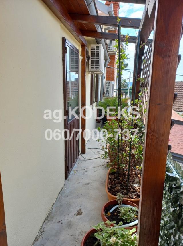 Haus: HERCEG NOVI 130 m², Keller + PR + 1, Hof 114 m² 360.000 € (2.770 €/m²)