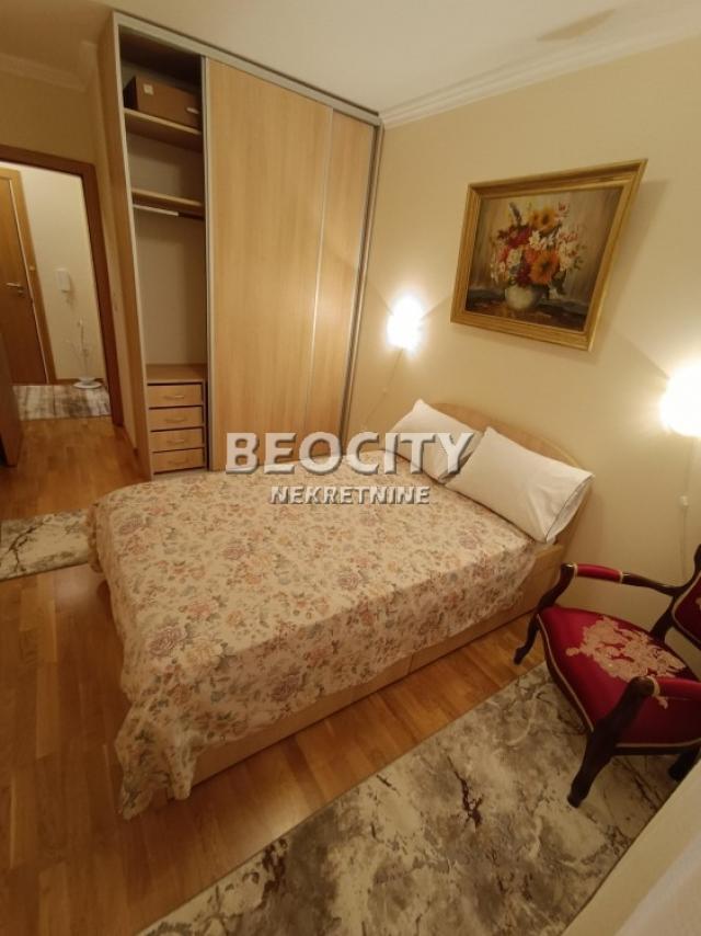 Novi Sad, Centar, Episkopa Visariona, 2. 0, 44m2, 600EUR