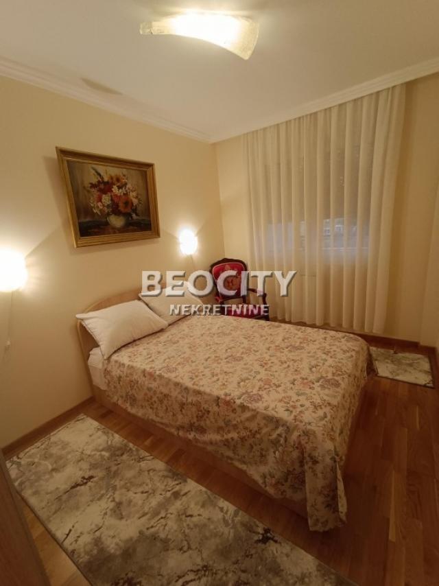 Novi Sad, Centar, Episkopa Visariona, 2. 0, 44m2, 600EUR