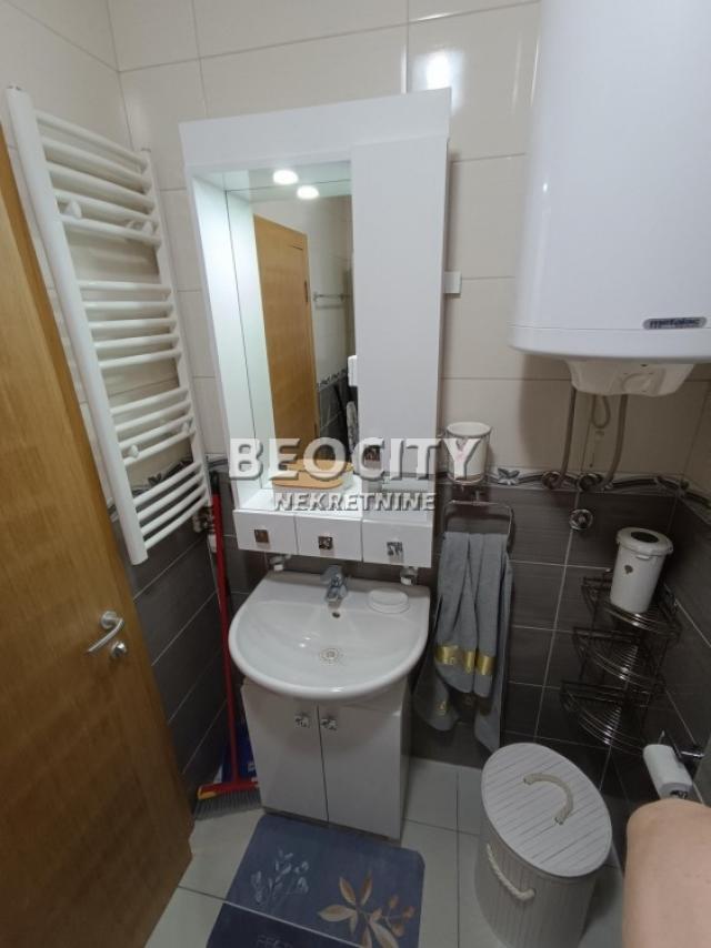 Novi Sad, Centar, Episkopa Visariona, 2. 0, 44m2, 600EUR