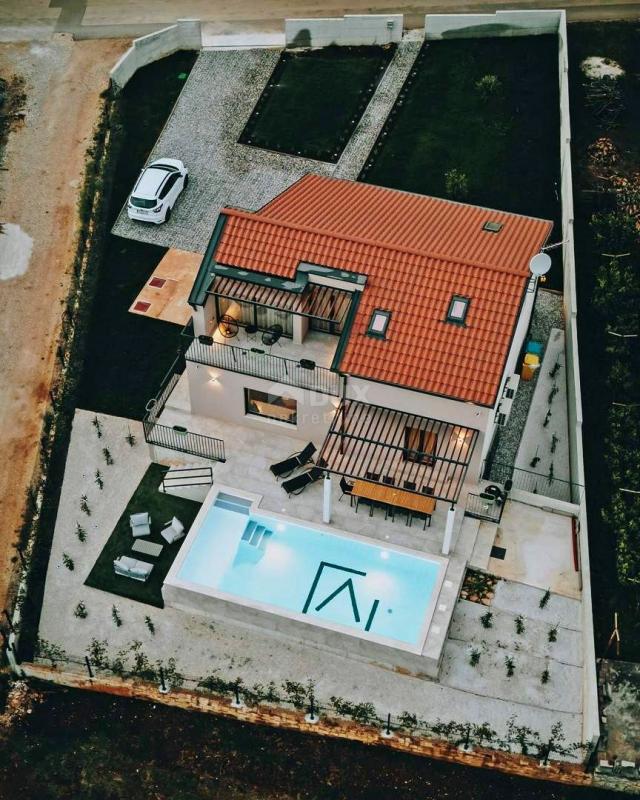 ISTRIA, TINJAN - House with swimming pool