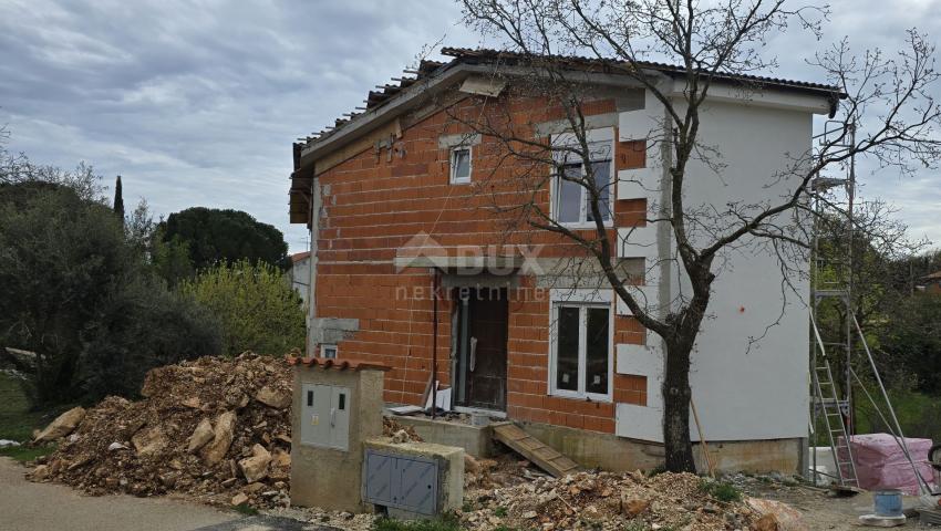 ISTRA, KRNICA - Kuća s bazenom u blizini mora, s velikom okućnicom