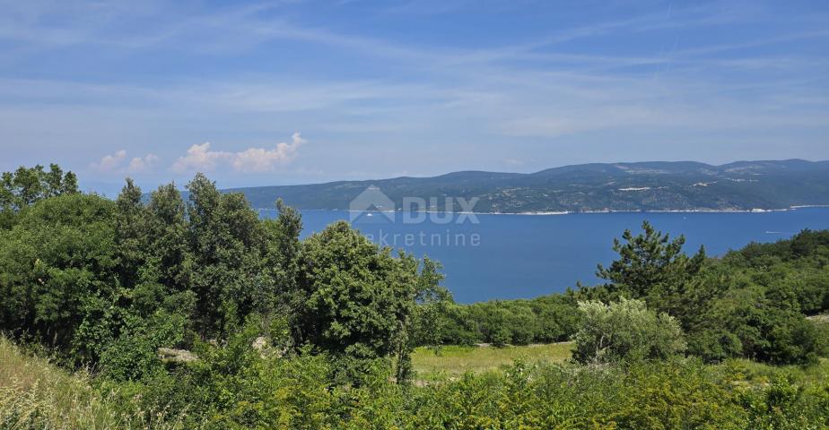 ISTRIA, RABAC, SURROUNDINGS - Building land with a beautiful view of the sea, ideal for building two