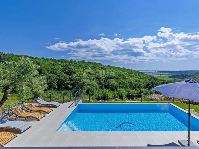 ISTRIA, BRTONIGLA - Villa with a panoramic view of the sea