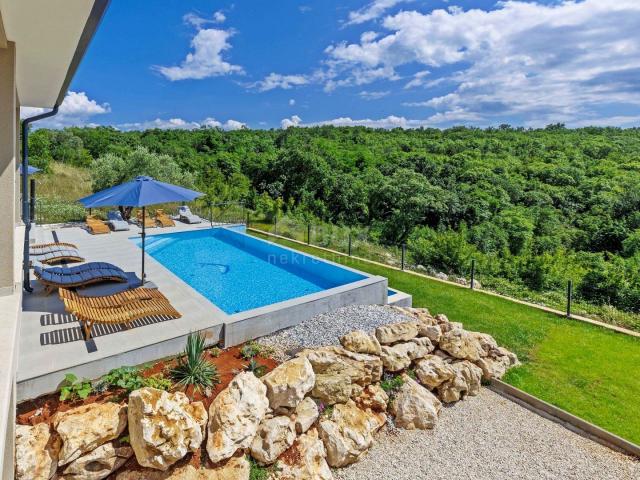 ISTRIA, BRTONIGLA - Villa with a panoramic view of the sea