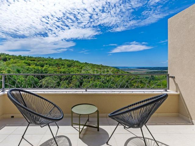 ISTRIA, BRTONIGLA - Villa with a panoramic view of the sea