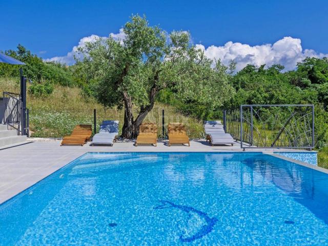 ISTRIA, BRTONIGLA - Villa with a panoramic view of the sea