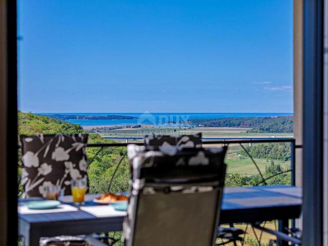 ISTRIA, BRTONIGLA - Villa with a panoramic view of the sea